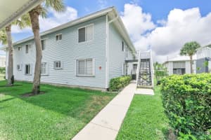 112 SE Village Drive 112, Port Saint Lucie, FL 34952 - MLS#R11102989