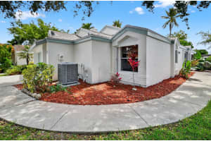 21 Swallow Drive, Boynton Beach, FL 33436 - MLS#R11103060
