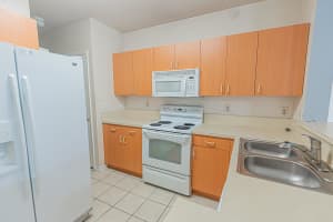 118 SW Peacock Boulevard 10-207, Port Saint Lucie, FL 34986 - MLS#R11103102