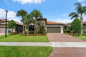 560 Se Monet Drive, Port St. Lucie, Fl 34984, Port Saint Lucie