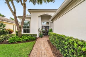 11 Laguna Court, Palm Beach Gardens, FL 33418 Sold 09/15/25