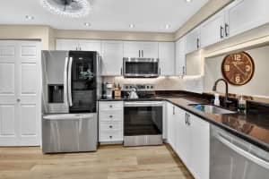 7270 Ashford Place 104, Delray Beach