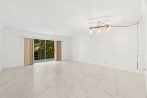 22615 SW 66th Avenue 310, Boca Raton, FL 33428 - MLS#R11103250