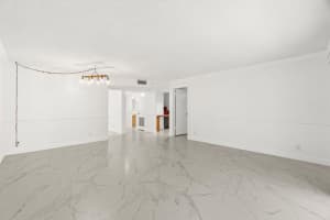 22615 SW 66th Avenue 310, Boca Raton, FL 33428 - MLS#R11103250