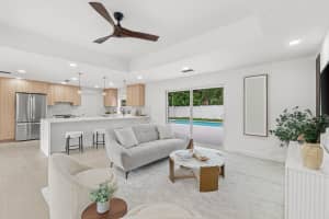 723 SW 25th Avenue, Boynton Beach, FL 33435 - MLS#R11103253