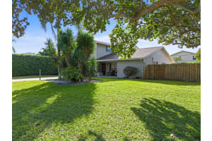 4610 Pinetree Drive, Delray Beach, FL 33445 - MLS#R11103263