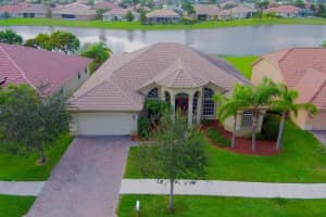 277 SW Egret Landing, Port Saint Lucie, FL 34953 - MLS#R11103326