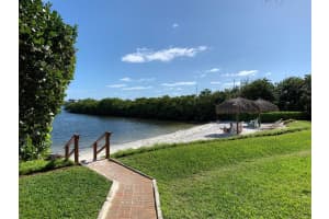 700 Scotia Drive 303, Hypoluxo, FL 33462 - MLS#R11103328