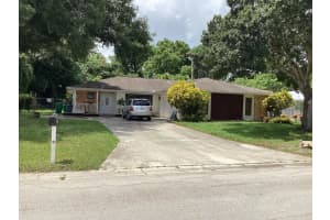 2616 Newport Drive, Fort Pierce, FL 34982 Sold 08/04/25