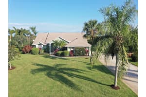 1517 Eagles Circle, Sebastian, FL 32958 - MLS#R11103462