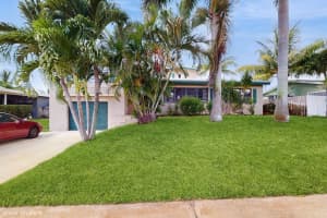 1319 Lake Erie Drive, Lake Worth, FL 33461 - MLS#R11103480