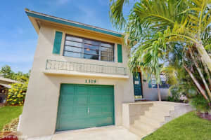 1319 Lake Erie Drive, Lake Worth, FL 33461 - MLS#R11103480
