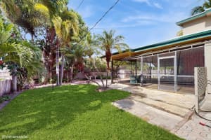 1319 Lake Erie Drive, Lake Worth, FL 33461 - MLS#R11103480