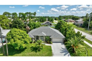 1701 SW Penrose Avenue, Port Saint Lucie, FL 34953 - MLS#R11103532