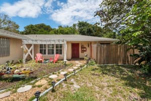 4981 SE Pompano Terrace, Stuart, FL 34997 - MLS#R11103538