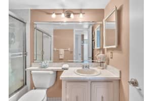 2717 Florida Boulevard 124, Delray Beach