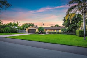 8147 SE Coconut Street, Hobe Sound, FL 33455 Sold 09/09/25