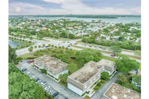 1901 Indian River Boulevard 206, Vero Beach