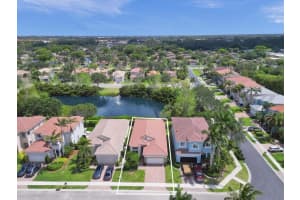 41 Country Lake Circle, Boynton Beach, FL 33436 Sold 10/08/25