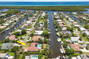 8318 Coconut Street, Hobe Sound, FL 33455 - MLS#R11103726