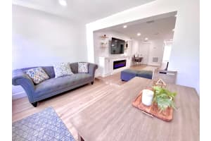 118 SW 9th Avenue, Delray Beach, FL 33444 - MLS#R11103731