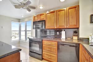 1021 Hillsboro Mile 1108, Hillsboro Beach, FL 33062 - MLS#R11103874