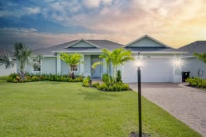 388 SW Vista Lake Drive, Port Saint Lucie, FL 34953 - MLS#R11103876