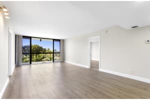2425 Presidential Way 405, West Palm Beach, FL 33401 - MLS#R11103936