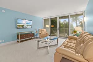 2295 Ocean Boulevard, Palm Beach, FL 33480 - MLS#R11103949