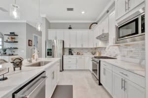 572 SE Villandry Way, Port Saint Lucie, FL 34984 Sold 09/03/25