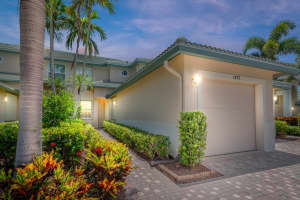 1573 Se Prestwick Lane 3, Port Saint Lucie