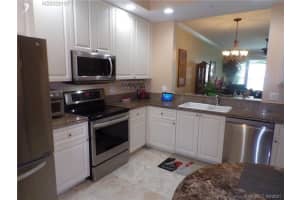7 Harbour Isle Drive E 106, Fort Pierce, FL 34949 - MLS#R11104072