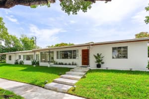 2330 Lake Avenue, West Palm Beach, FL 33401 - MLS#R11104163