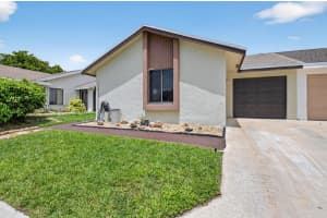 9667 Sunny Isle Circle, Boca Raton