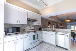 3320 SE Sandpiper Circle, Port Saint Lucie, FL 34952 - MLS#R11104208