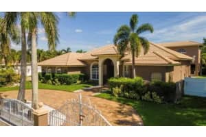 423 Ne 3rd Street, Pompano Beach