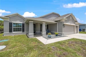 8977 101st Avenue, Vero Beach, FL 32967 - MLS#R11104280