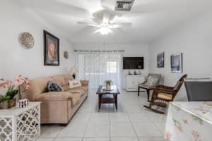 2995 Crosley Dr Drive E E, West Palm Beach, FL 33415 - MLS#R11104305