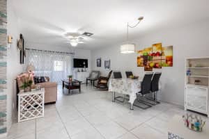 2995 Crosley Dr Drive E E, West Palm Beach, FL 33415 - MLS#R11104305