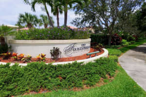 572 7th Square, Vero Beach, FL 32962 Sold 09/15/25