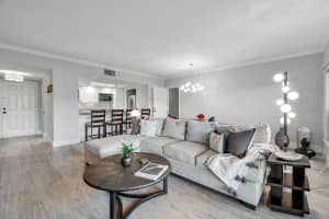 11863 Wimbledon Circle 445, Wellington