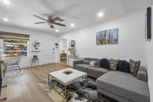 26 NE 10th Street A, Delray Beach, FL 33444 - MLS#R11104399