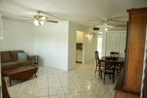 1301 Sw 135th Terrace 212j, Pembroke Pines