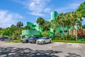 5884 Morningstar Circle 303, Delray Beach