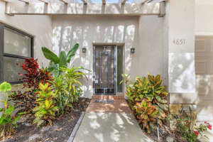 4851 Boxwood Circle, Boynton Beach, FL 33436 Sold 10/29/25