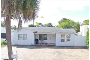 518 El Prado, West Palm Beach, FL 33405 Sold 08/08/25