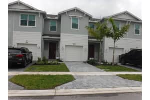 209 Se Woodbark Street, Port Saint Lucie