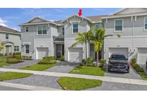 209 SE Woodbark Street, Port Saint Lucie, FL 34984 - MLS#R11104734