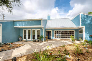 2 Palm Court, Sewalls Point, FL 34996 Sold 10/02/25