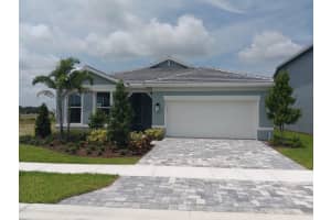 8395 Pequod Avenue Prestige 105, Vero Beach